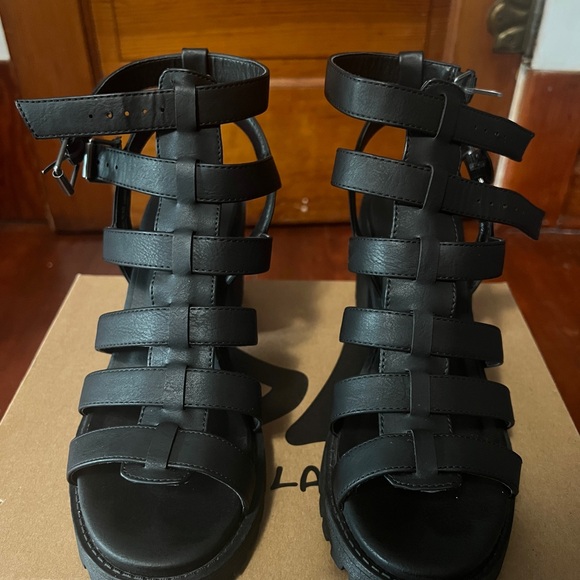 Fun Stuff Sandals - Picture 4 of 10